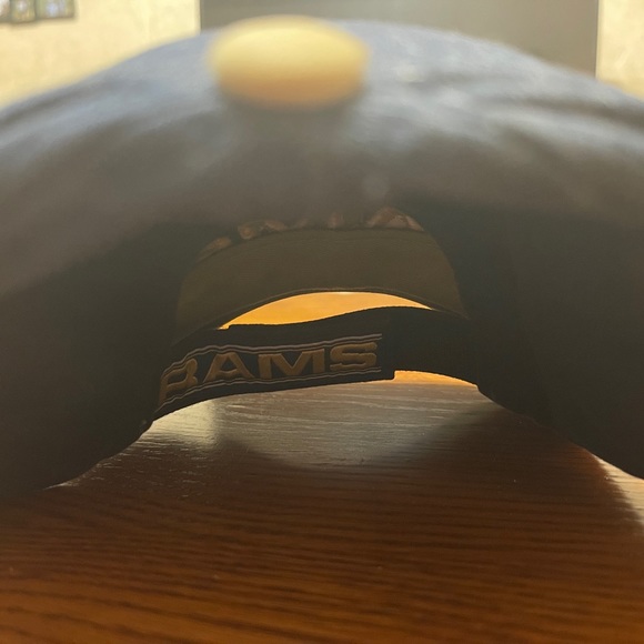 VINTAGE: St. Louis Rams adjustable hat. - Picture 2 of 3